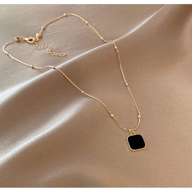 kalung Titanium Wanita liontin Batu Persegi