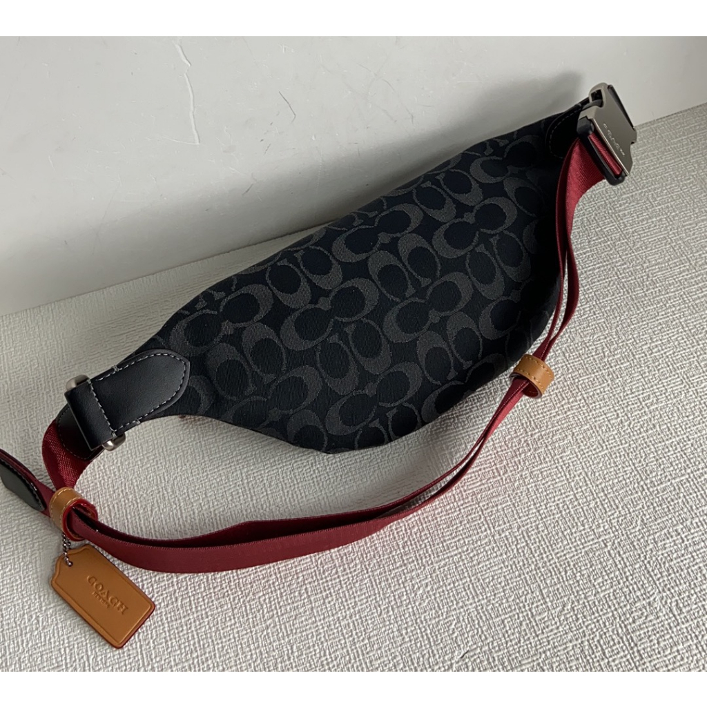 ce513  994  COACH men's pockets Inclined shoulder bag Chest package   yaobao  513