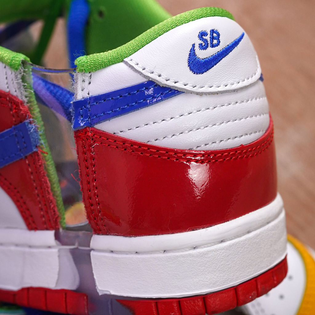 Dunk SB Low Sandy Bodecker