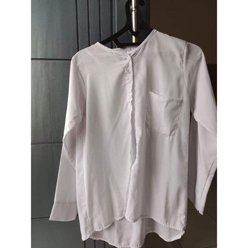 Preloved Blouse Putih Polos