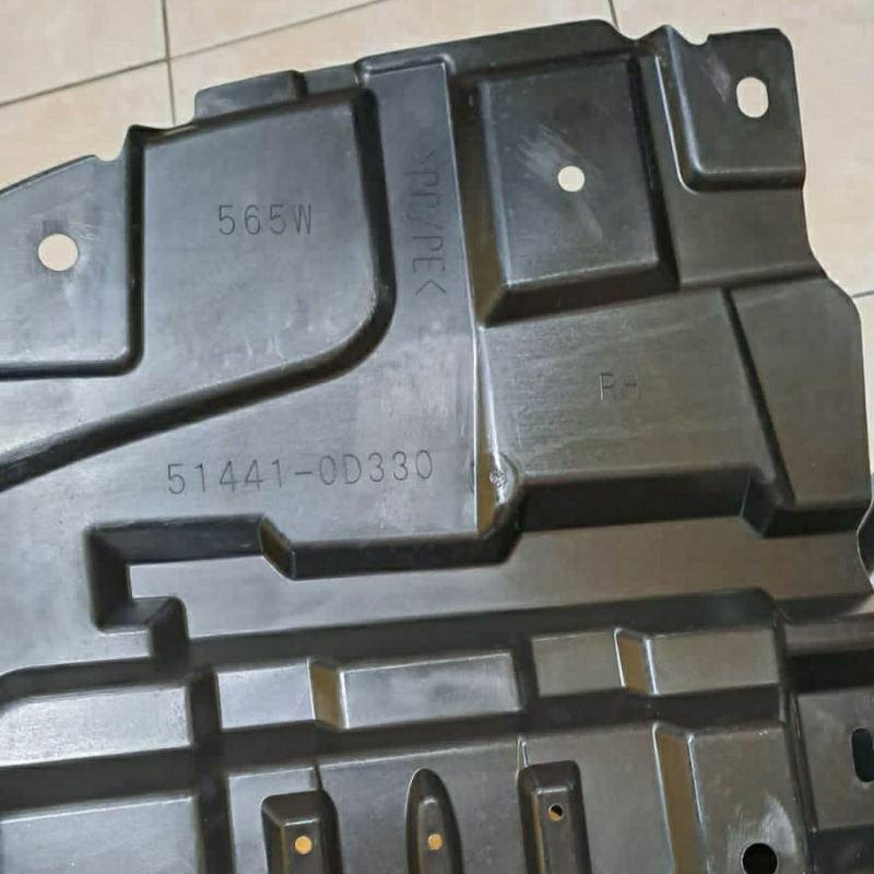 cover tutup bawah enggine mesin mobil yaris 2014 - 2019 vios 2013 -2019 original harga 1 set kiri kanan