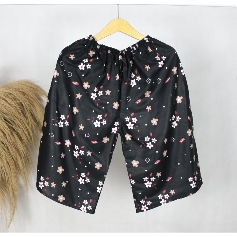 Celana Pendek Wanita 3/4 Rayon Jumbo