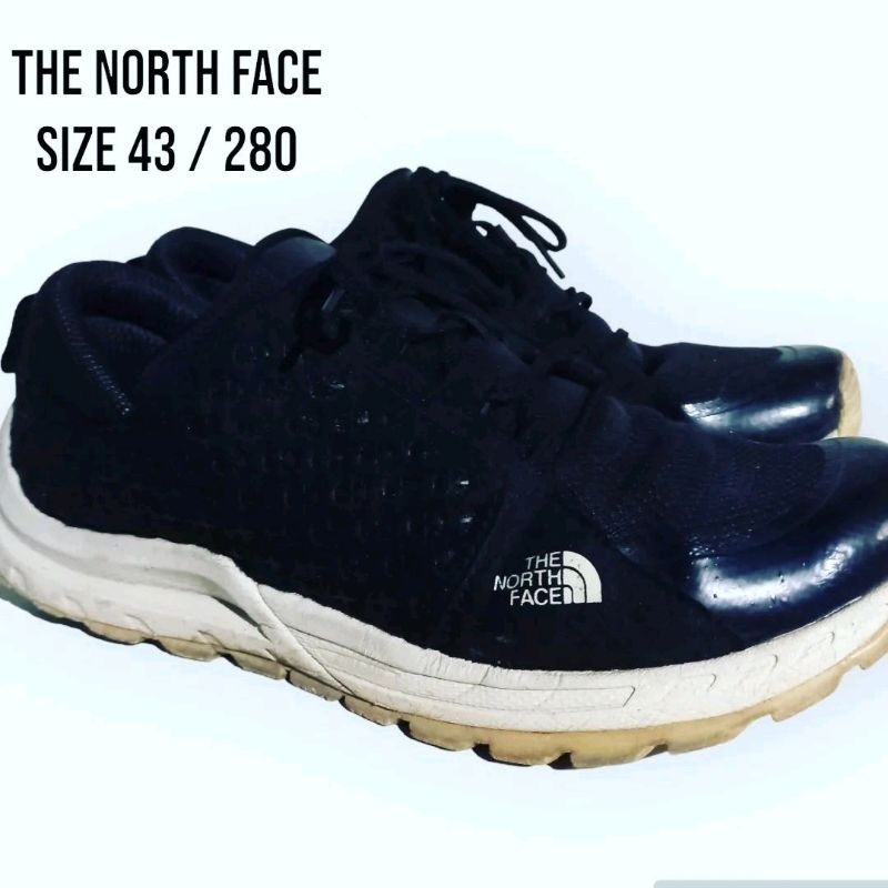 Sepatu the north face