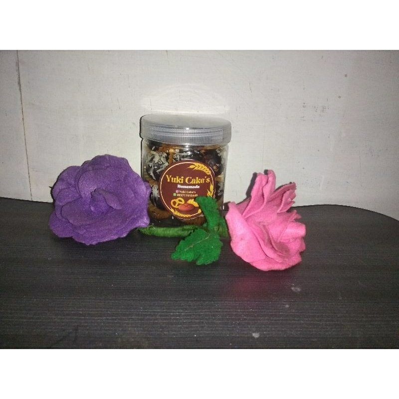 

cookies coklat keju 600 ml