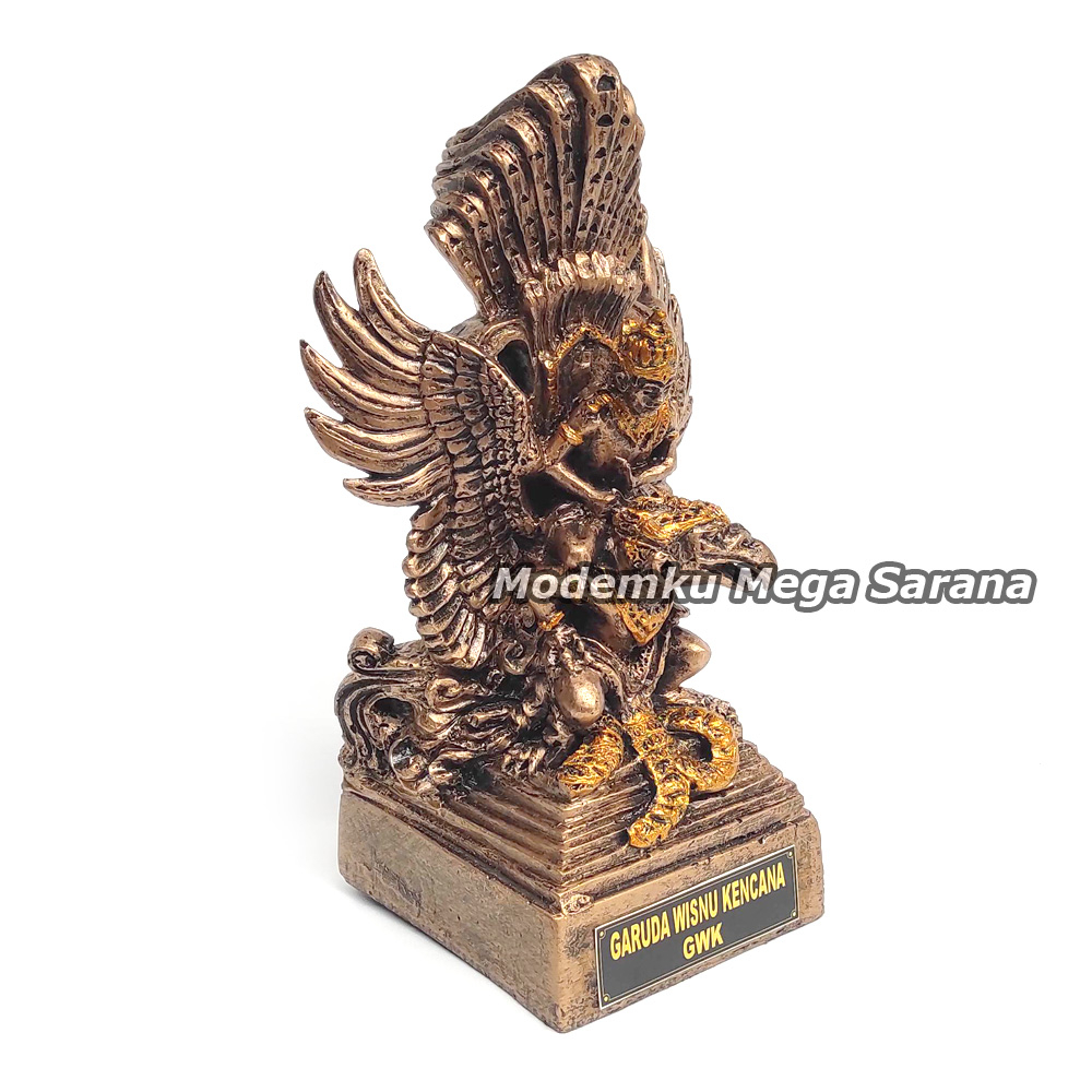 Pajangan Miniatur Patung GWK Garuda Wisnu Kencana Bali Fiberglass