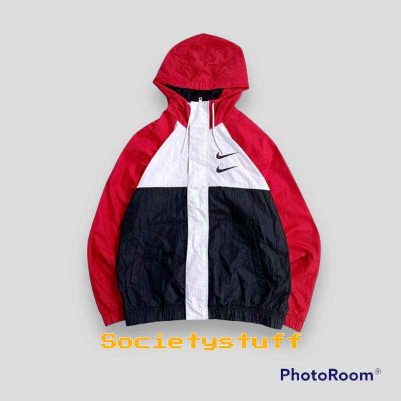 JAKET THRIFT NIKE VINTAGE