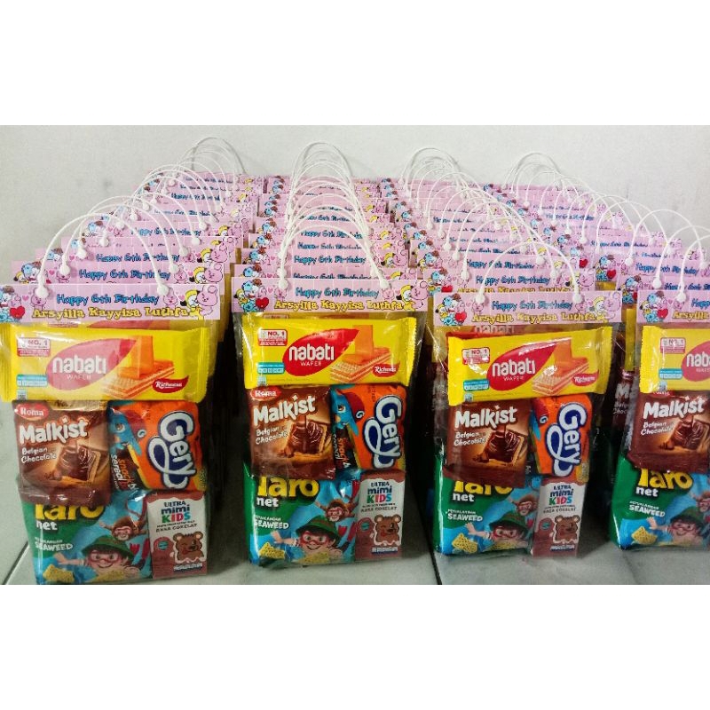 

Bingkisan jajan ultah/Snack ultah/paket Snack ultah/paket jajan ultah/jajan ulang tahun