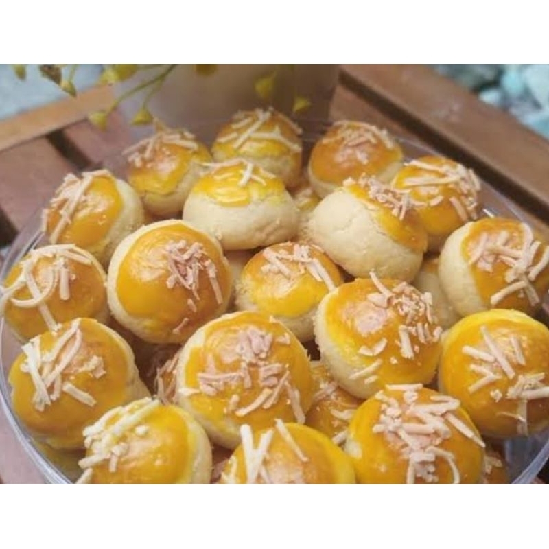 

KUE NASTAR KEJU GURIH MANIS ENAK POKOKNYA