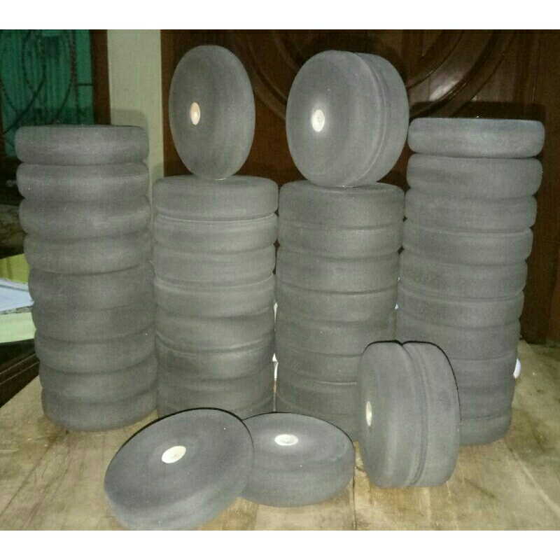 Roda Miniatur Truk dan Bus DM(8 cm)