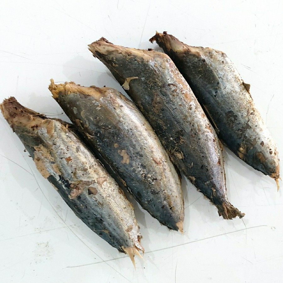 

Ikan Tongkol Asap 1/2kg - 1kg Ikan Cuwe Tongkol Pindang