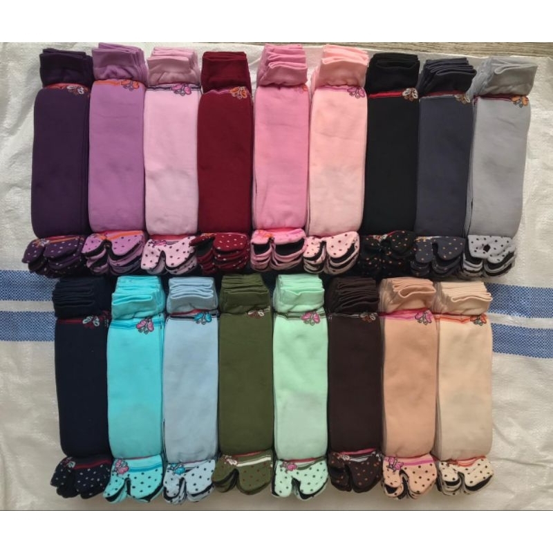 kaos kaki motif polkadot kupu2 dan 3 flower - Almumtaza Muslimah