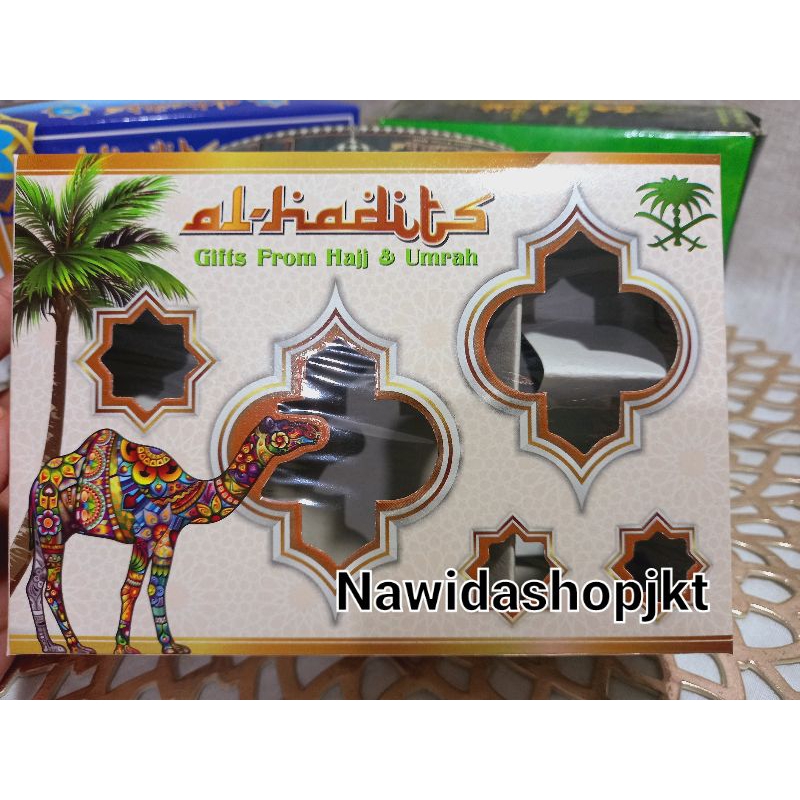 

Dus Oleh Oleh Haji Umroh /Dus Kosong cream sekat 5 oleh oleh umroh haji