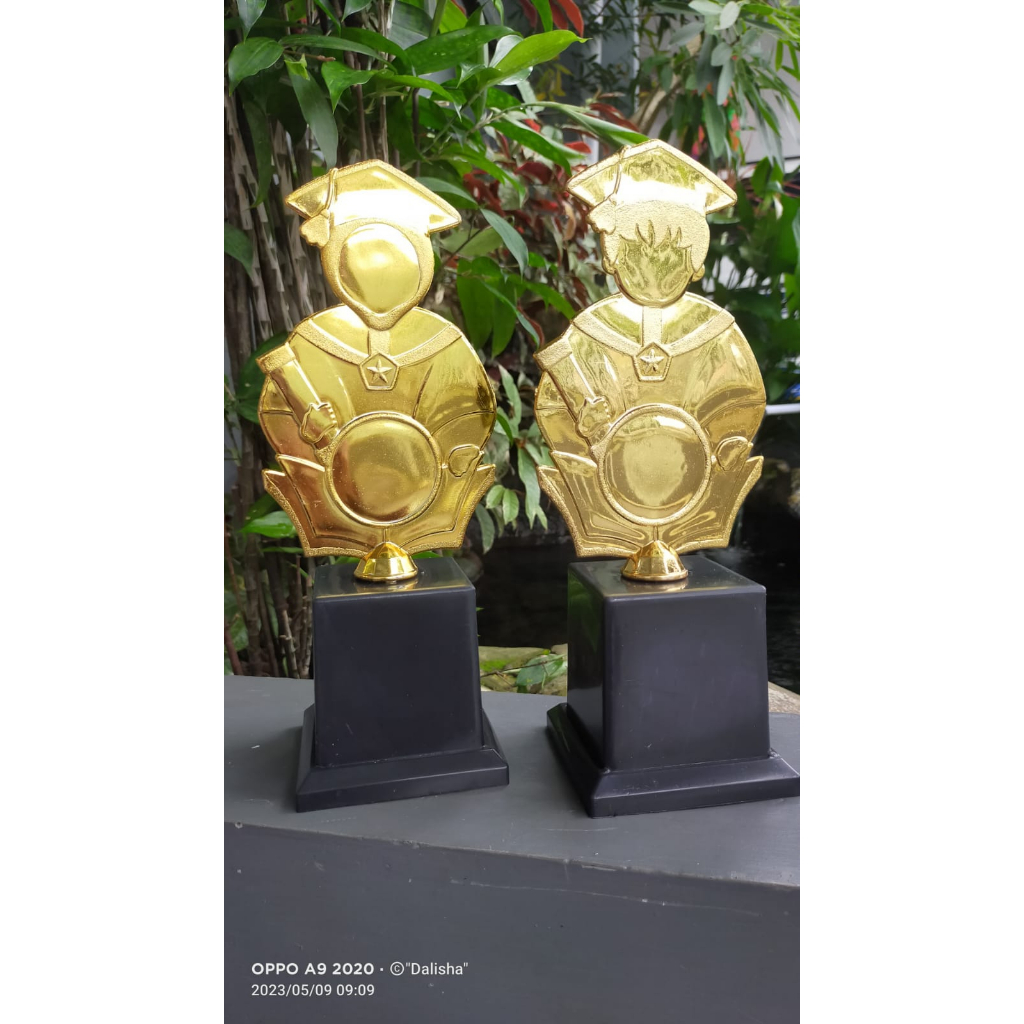 Piala Wisuda Terbaru Piala Mini Wisuda Piala Kelulusan Piala PErpisahan Piala Tamat Sekolah Piala Wi