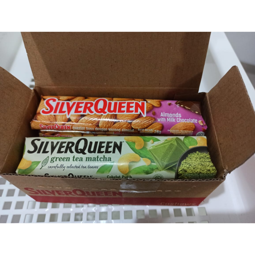 SILVERQUEEN 25GR (BOX isi 10 PCS) - COKELAT SILVER QUEEN Cashew / Almond / Green Tea / YogHurt Very Berry  (BOX)