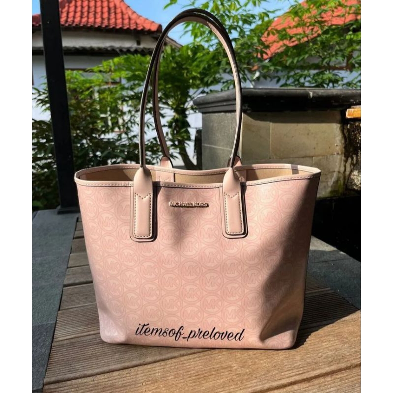 1426 MK Jodie Medium Tote