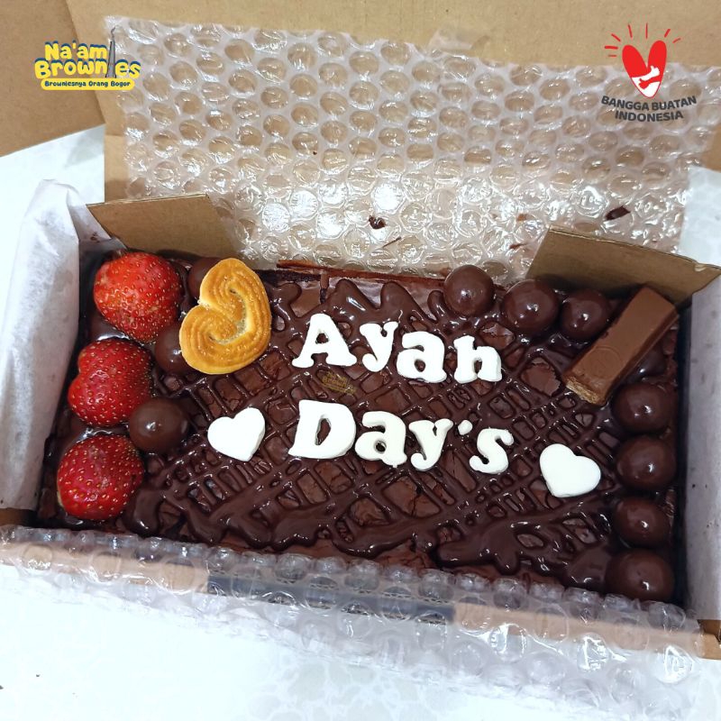 (KHUSUS INSTAN) KUE BROWNIES GLAMOURY PANGGANG TOPPING STRAWBERRY