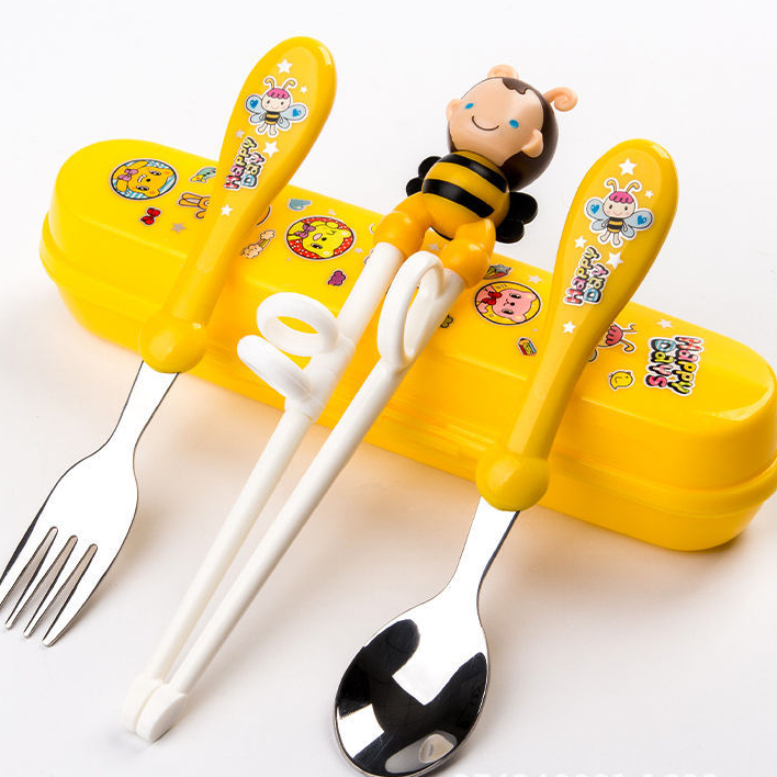 Set Alat Makan Stainless 4 in 1/ Set sendok Garpu Sumpit Anak Free Tempat /Sendok Sumpit  Latihan Anak / Training Chopstick / Sumpit Anak Lucu / Sumpit Latihan Anak