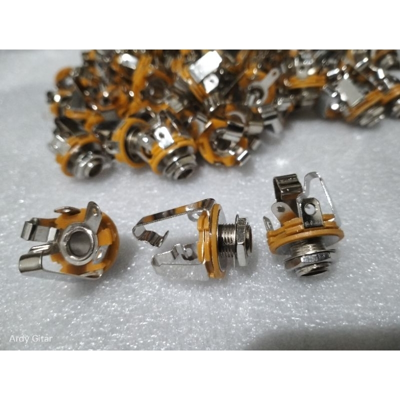 Jack gitar output mono dan stereo