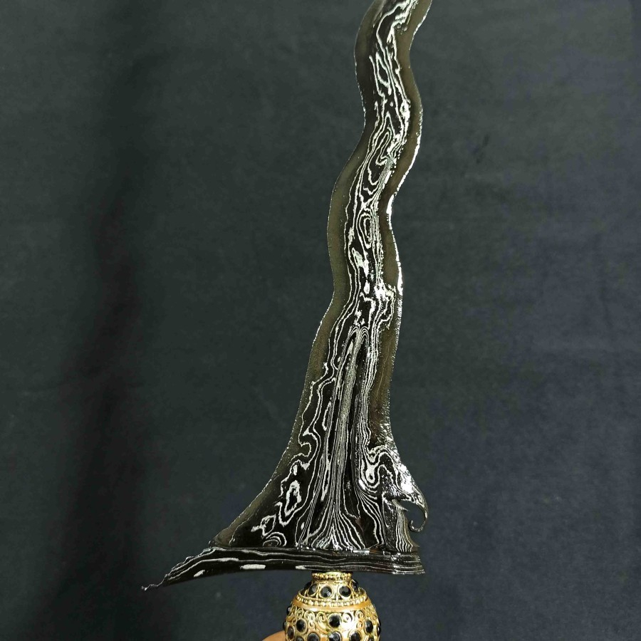 Pusaka Keris Sepuh Kuno Sengkelat Luk 13 Tangguh HB 1 Asli