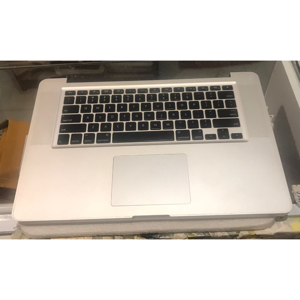 Top Case Macbook Pro 15” A1286 Keyboard trackpad Mulus 2011 2012