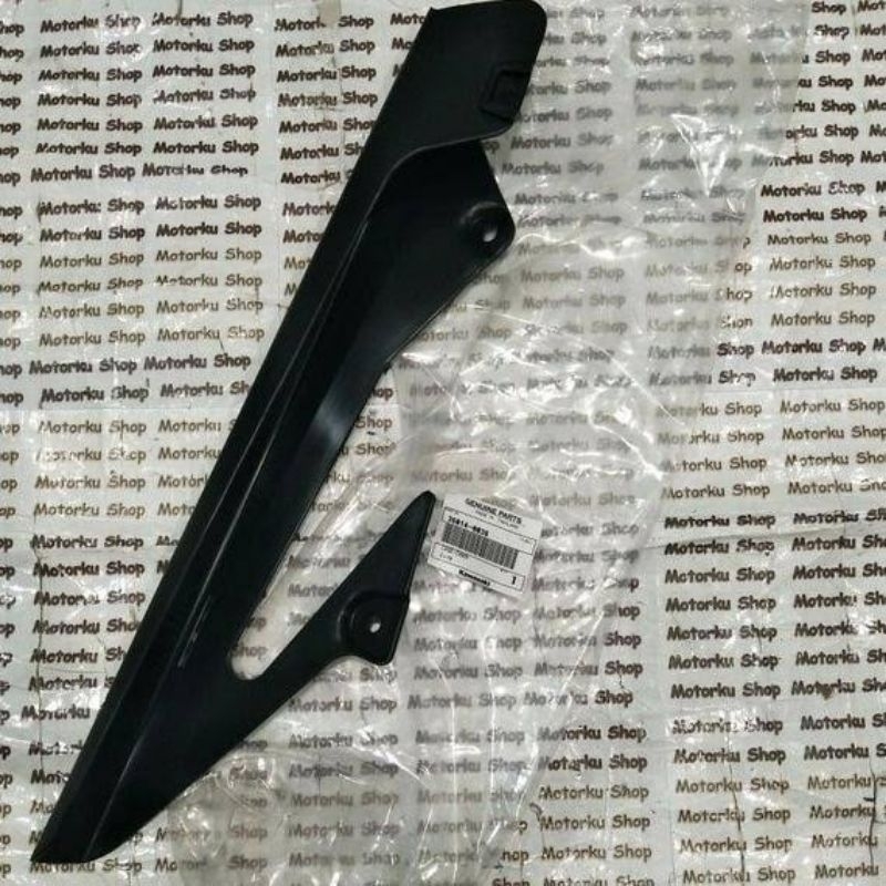 Tutup rantai ninja 250 R karbu original kawasaki