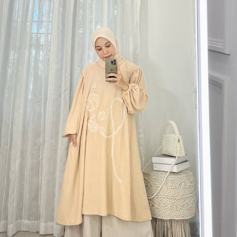 WILLONA TUNIK BORDIR QUEENOVA