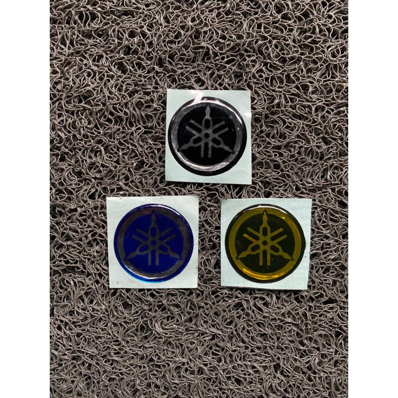 Emblem Dasi Dada Mio Sporty/Garnis/Smile Merah Hitam biru Chrome Logo yamaha dada mio sporty garnis 