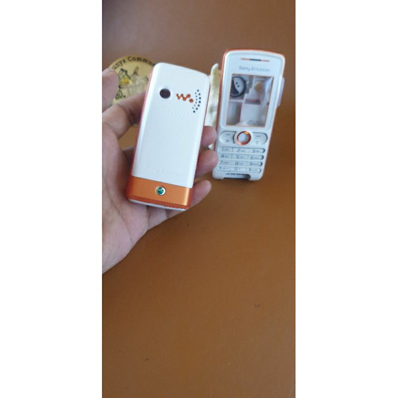 casing sony ericsson w200 white putih