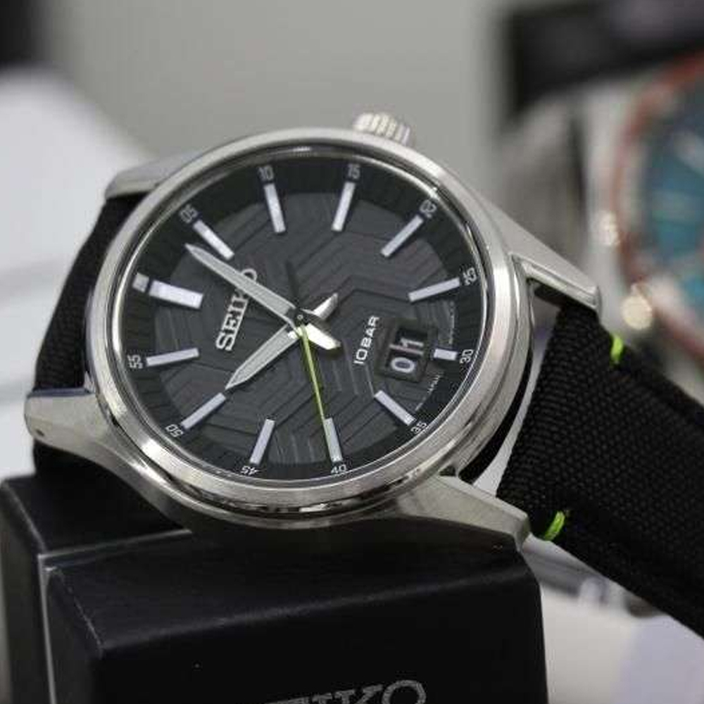 Seiko Quartz SUR517P1 Classic Nylon Black - Jam Tangan Pria SUR517