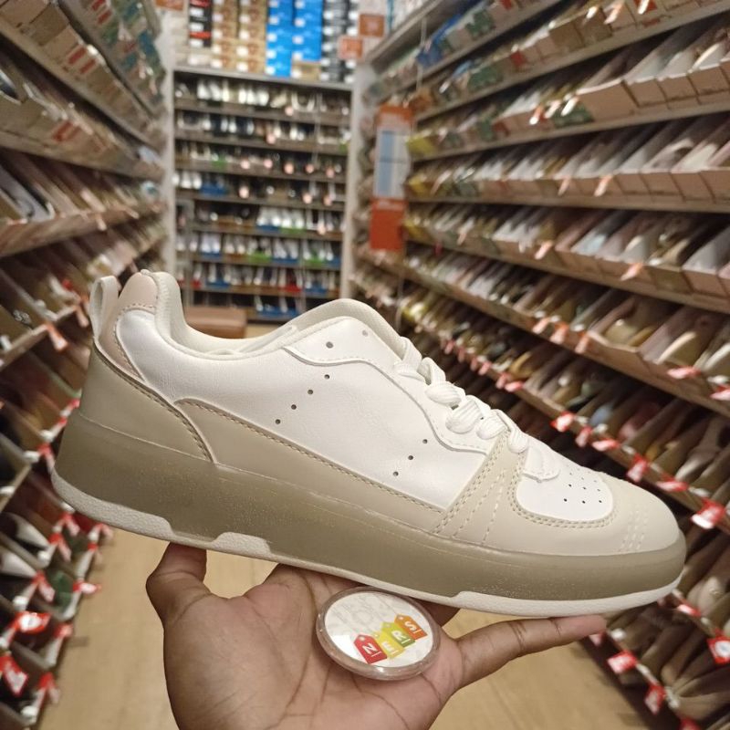 459.300❗COURT SNEAKERS WANITA WHITE 197462 SEPATU SNEAKERS WANITA BY PAYLESS BRAND BRASH