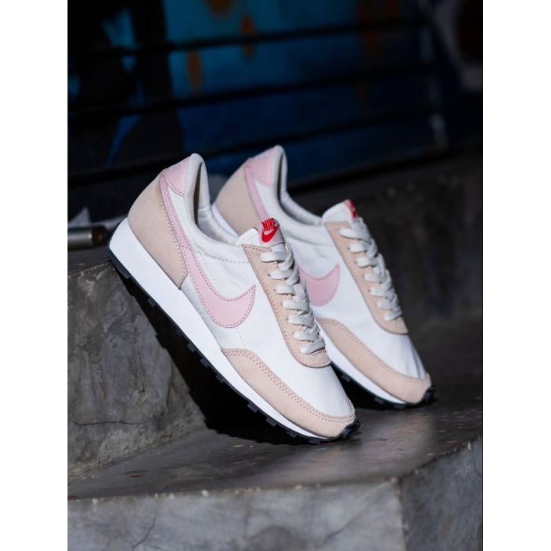 Nike Daybreak &quot;Cream Peach&quot;