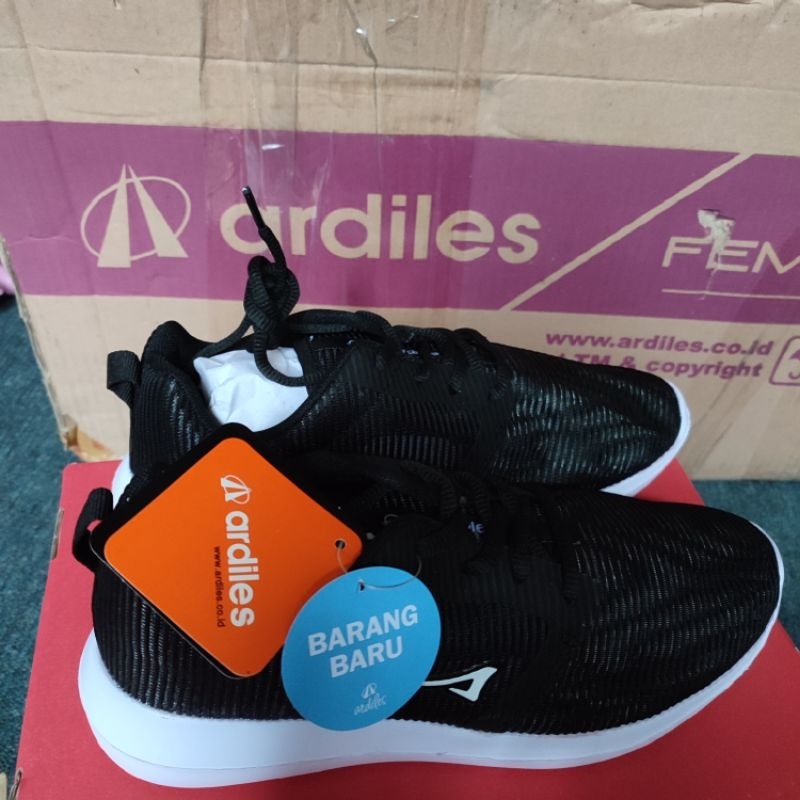 SEPATU ARDILES AILEEN SIZE 37-40 SEPATU SNEAKERS ARDILES HITAM PUTIH SEPATU SEKOLAH SEPATU RUNNING A