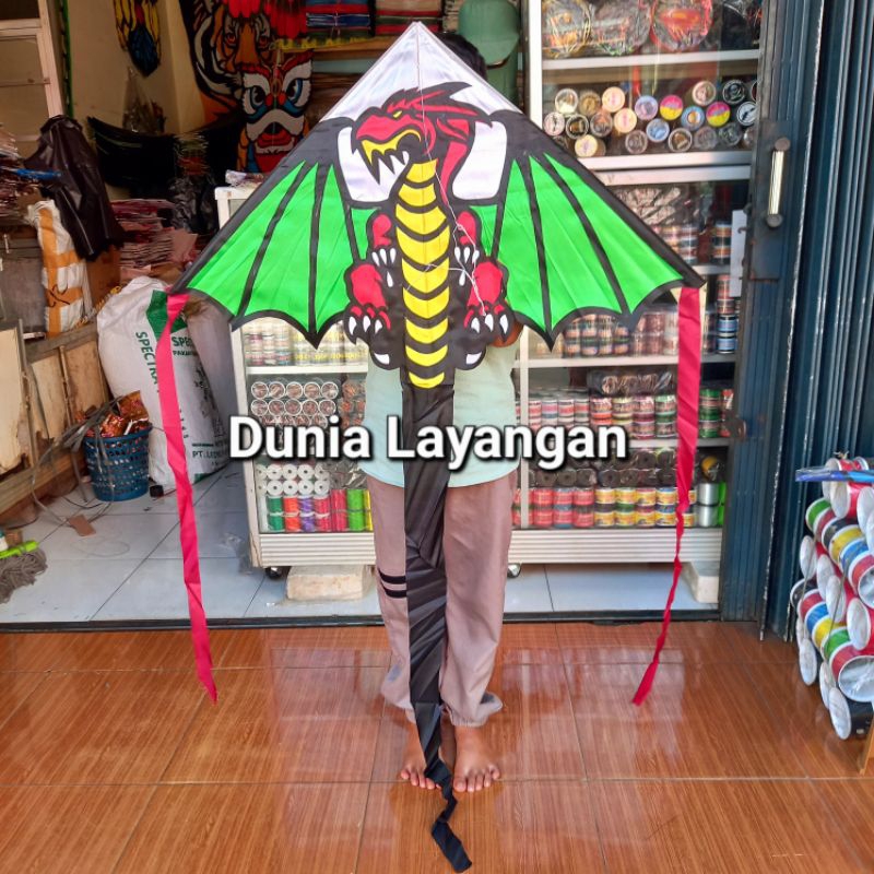 LAYANGAN HIAS KAIN PARASUT KALONG/LOWO/KELELAWAR KUPU KUPU LEBAH BURUNG BEREKOR CANTIK 85X145