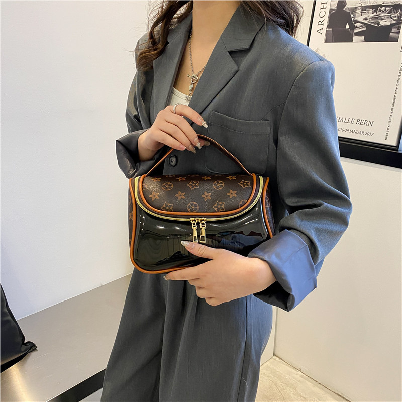 Tas kosmetik portabel kapasitas besar kosmetik tahan air tas fashion perlengkapan mandi genggam