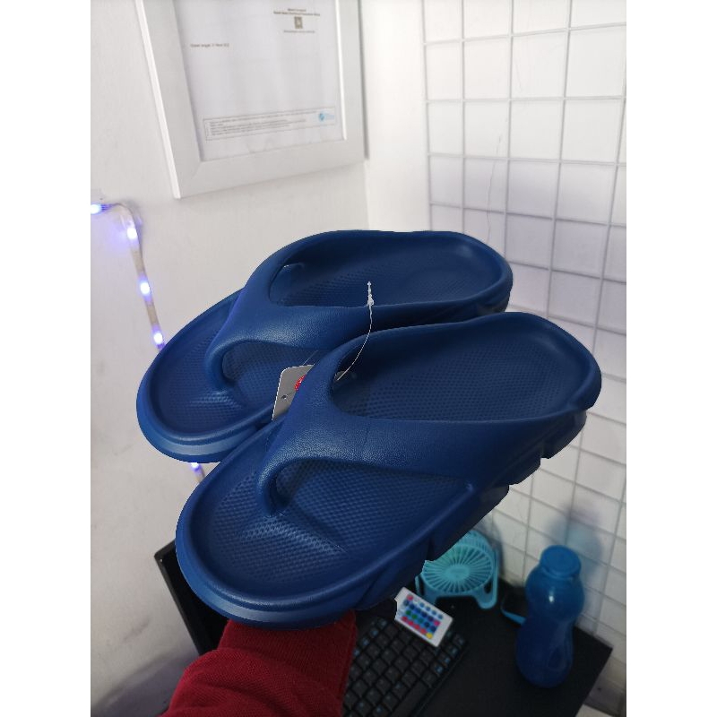 sandal jepit tebal Gosome anti air dan slip viral