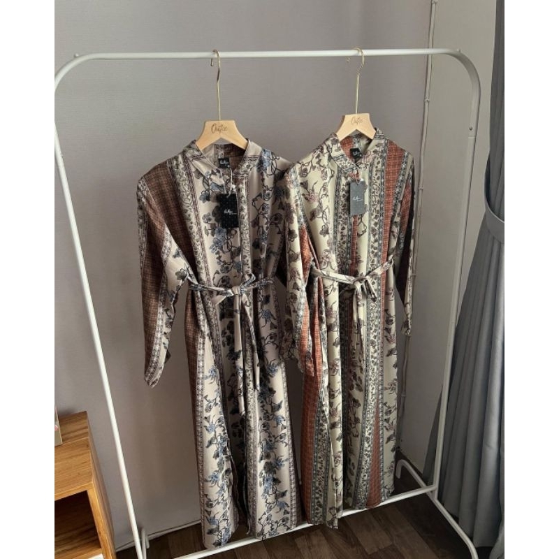 [OUTFIX] Aisha Slit Dress by Outfix| Tropical Slit Dress| Ligne Slit Dress by Outfix