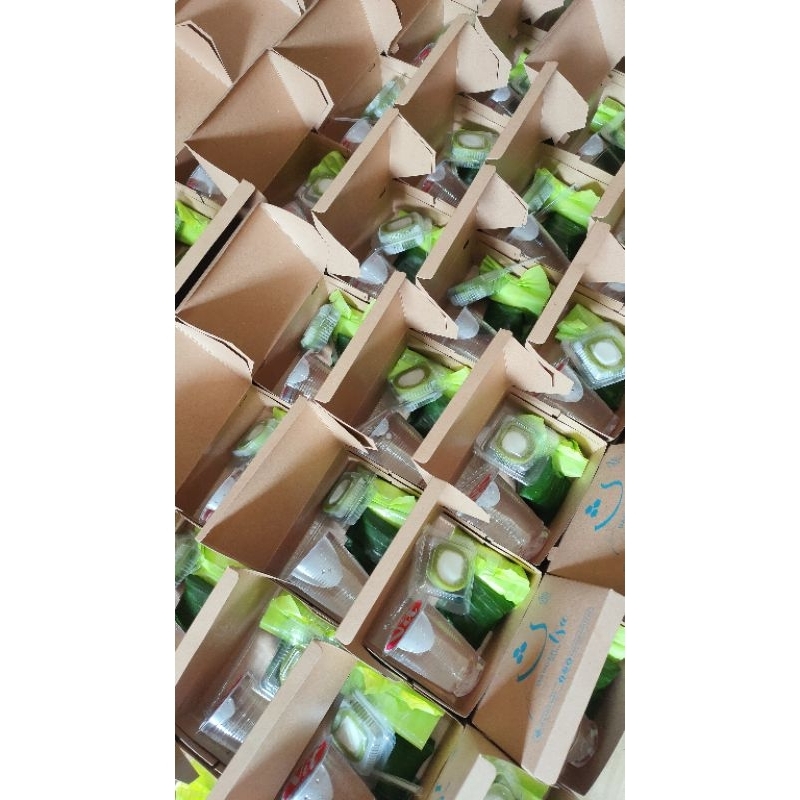 

SNACKBOX (3 KUE+AIR)