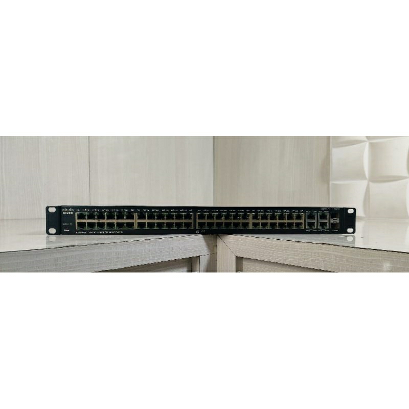 Switch Cisco SG300-52 52-Port Manage Switch