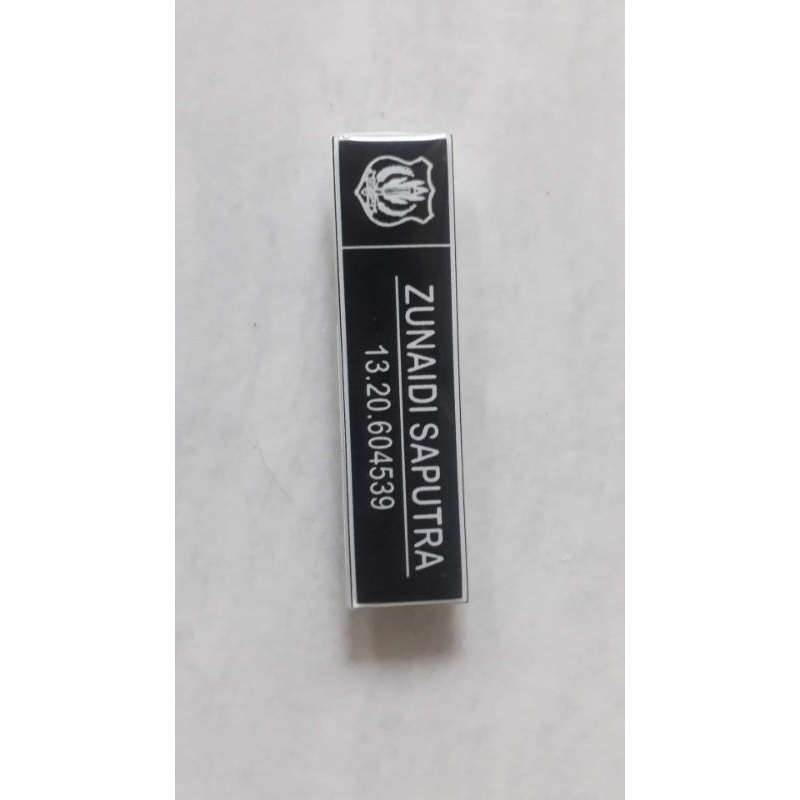

papan nama dada nametag akrilik peniti