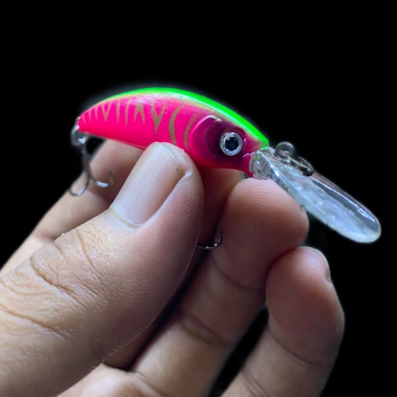 minnow lidah panjang warna pink 7cm 5,7g cocok untuk casting hampala atau ikan baung