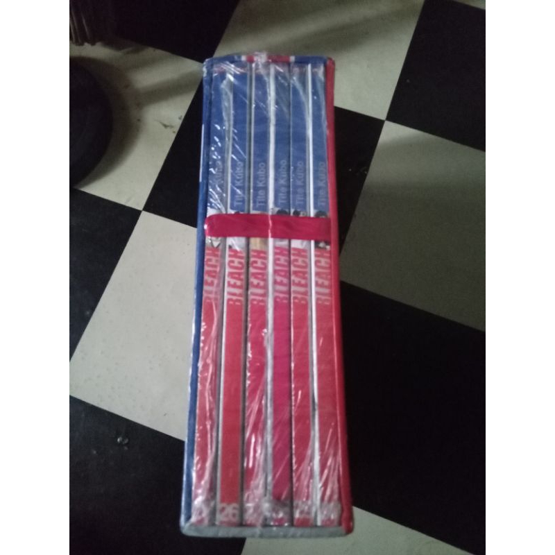 Komik Bleach Box Set 25-30