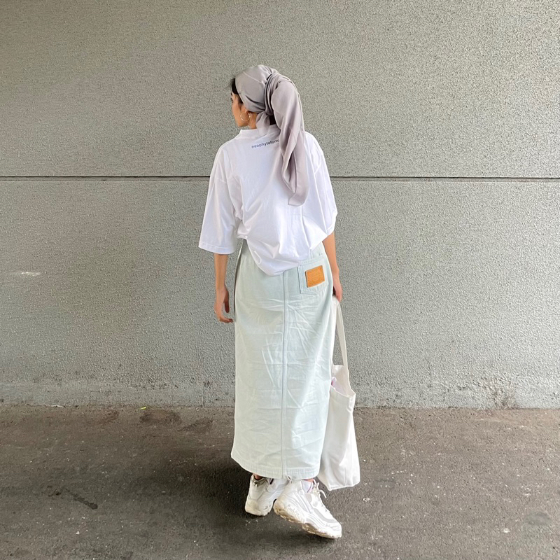 Kaos Boxy Crop Oversize T-shirt Trampled White Neophyte