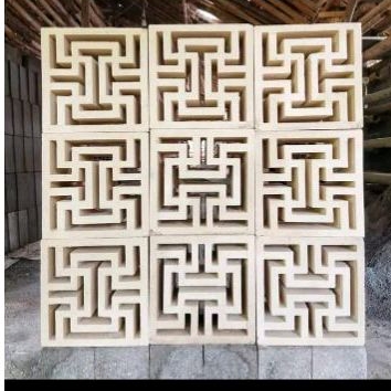 Roster beton  loster motif labirin putih