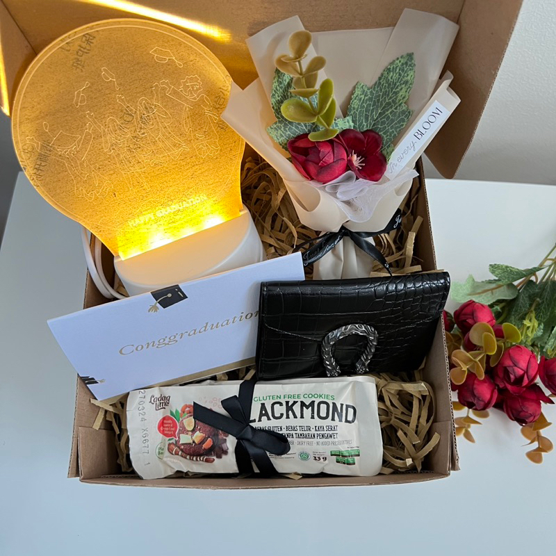 Kado Ulang Tahun Kado Hampers Ulang Tahun Cewek Kado Pacar Kado Wisuda Cewek Buket Wisuda Kado Anniversary Kado Valentine Gift Box Cewek Gift Set Kado Spesial Untuk Pacar Wanita Buket Bunga Kado Wisuda Unik dan Keren Kado Wisuda Bermanfaat Kado Sempro