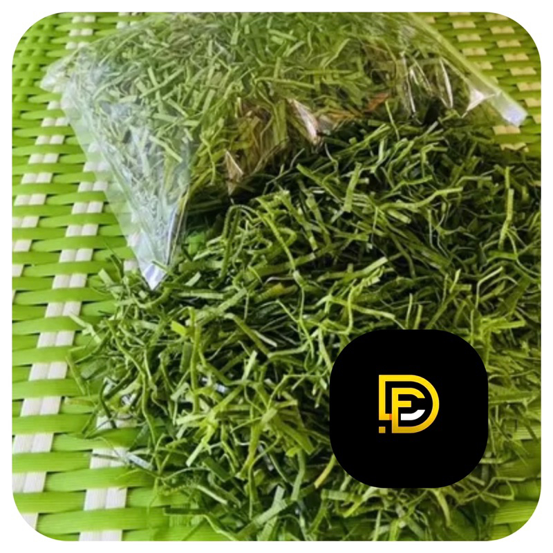 

Daun pandan iris atau irisan daun pandan segar