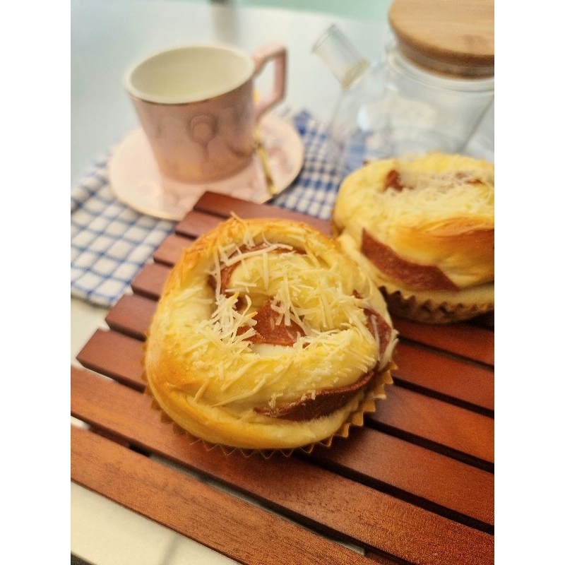 

Roti Ham Keju / Beef Ham Cheese Buns