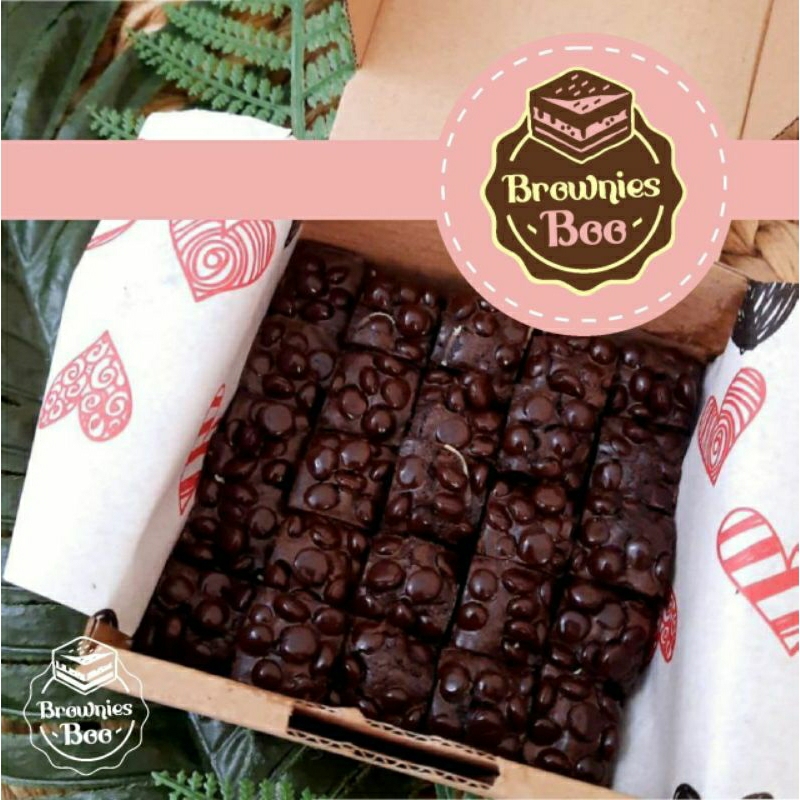 

Brownies Double Chocolate 10x10 isi 25 bites