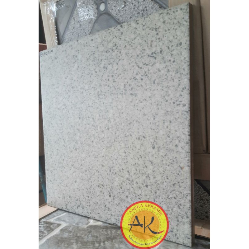 Keramik Lantai Teras Garasi Motif Terrazo Kasar Matt 40x40 Estonia Grey