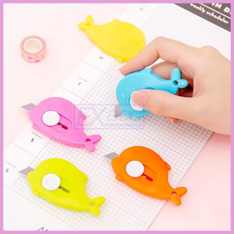 

Pisau Cutter Mini Model Karakter / Pisau Cutter Alat Bantu Potong Kertas & Plastik