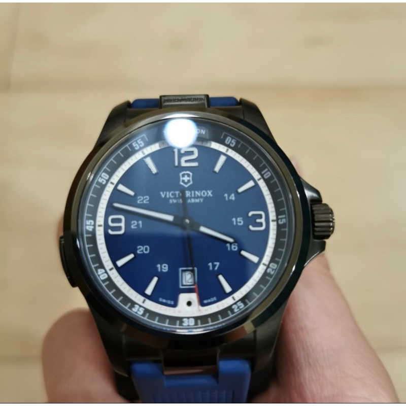jam tangan victorinox night vision